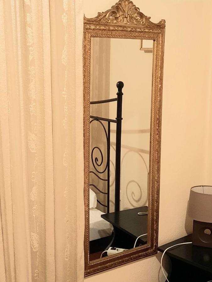 Cozy And Bright Apartment In The Heart Of The City Salonic Exterior foto