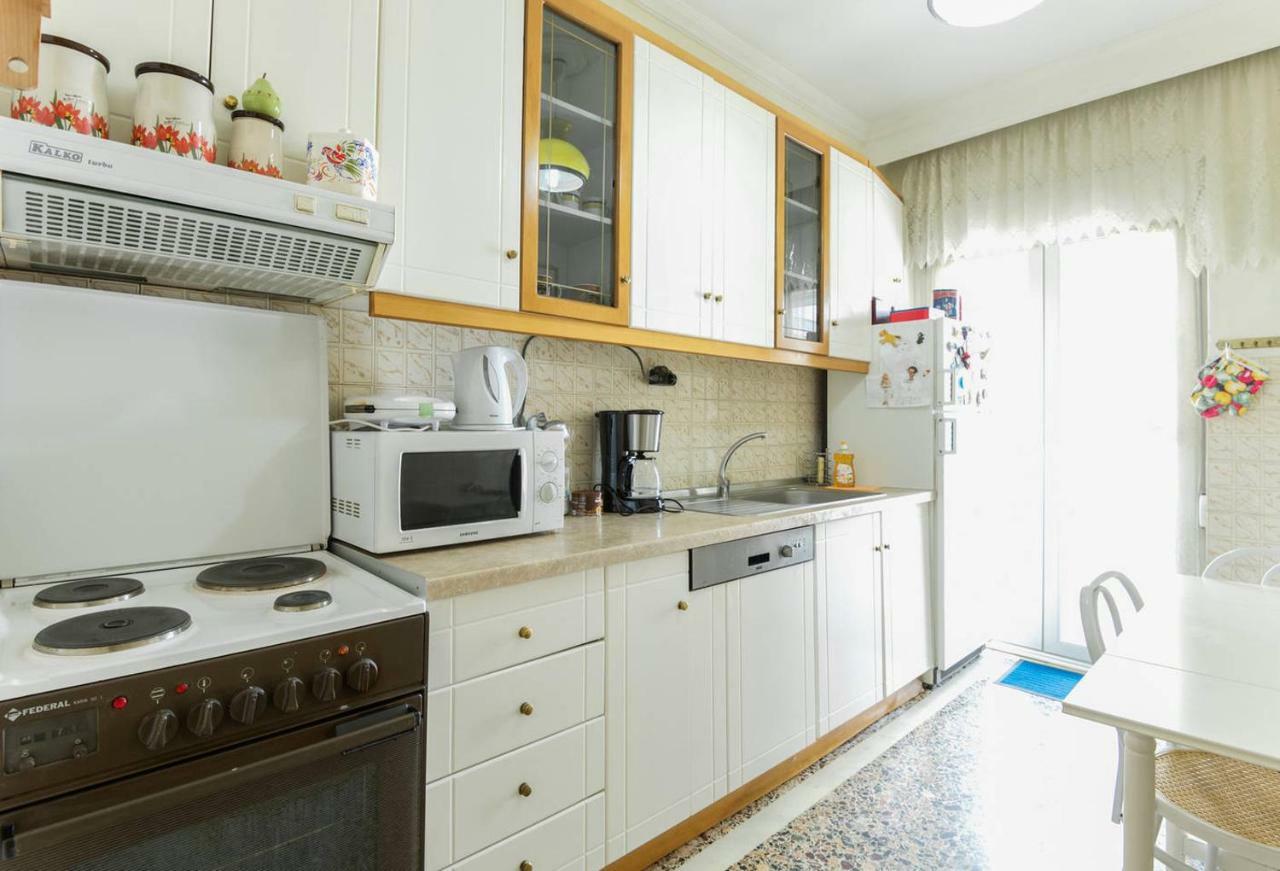 Cozy And Bright Apartment In The Heart Of The City Salonic Exterior foto